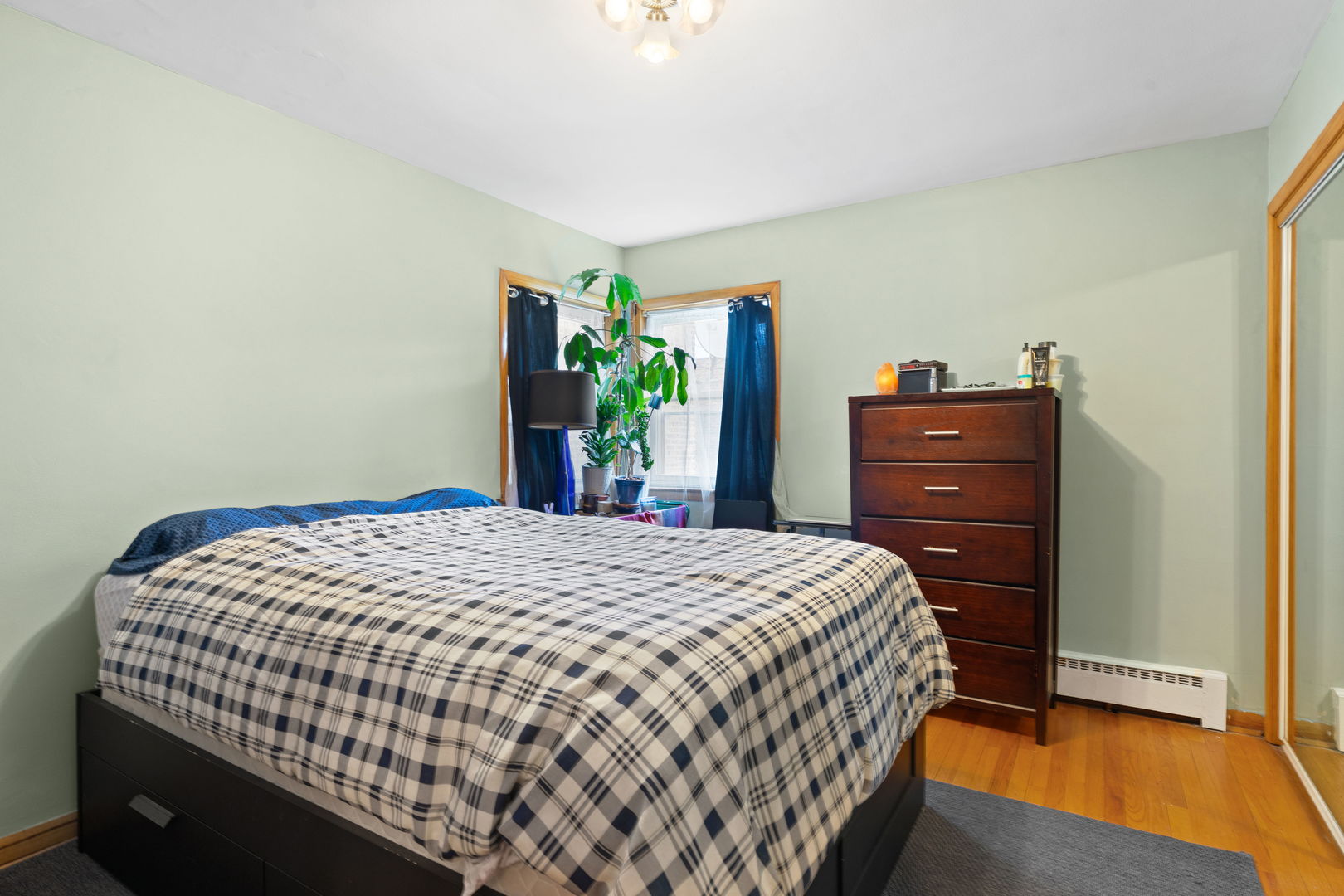 5515 N Artesian Avenue #1, Chicago, IL 60625