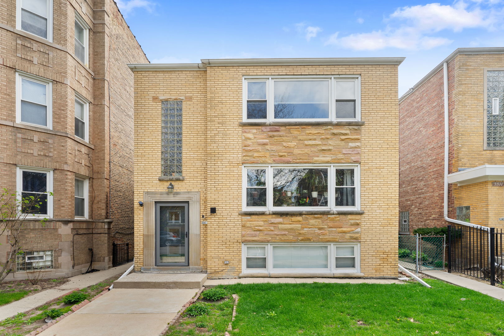 5515 N Artesian Avenue #1, Chicago, IL 60625