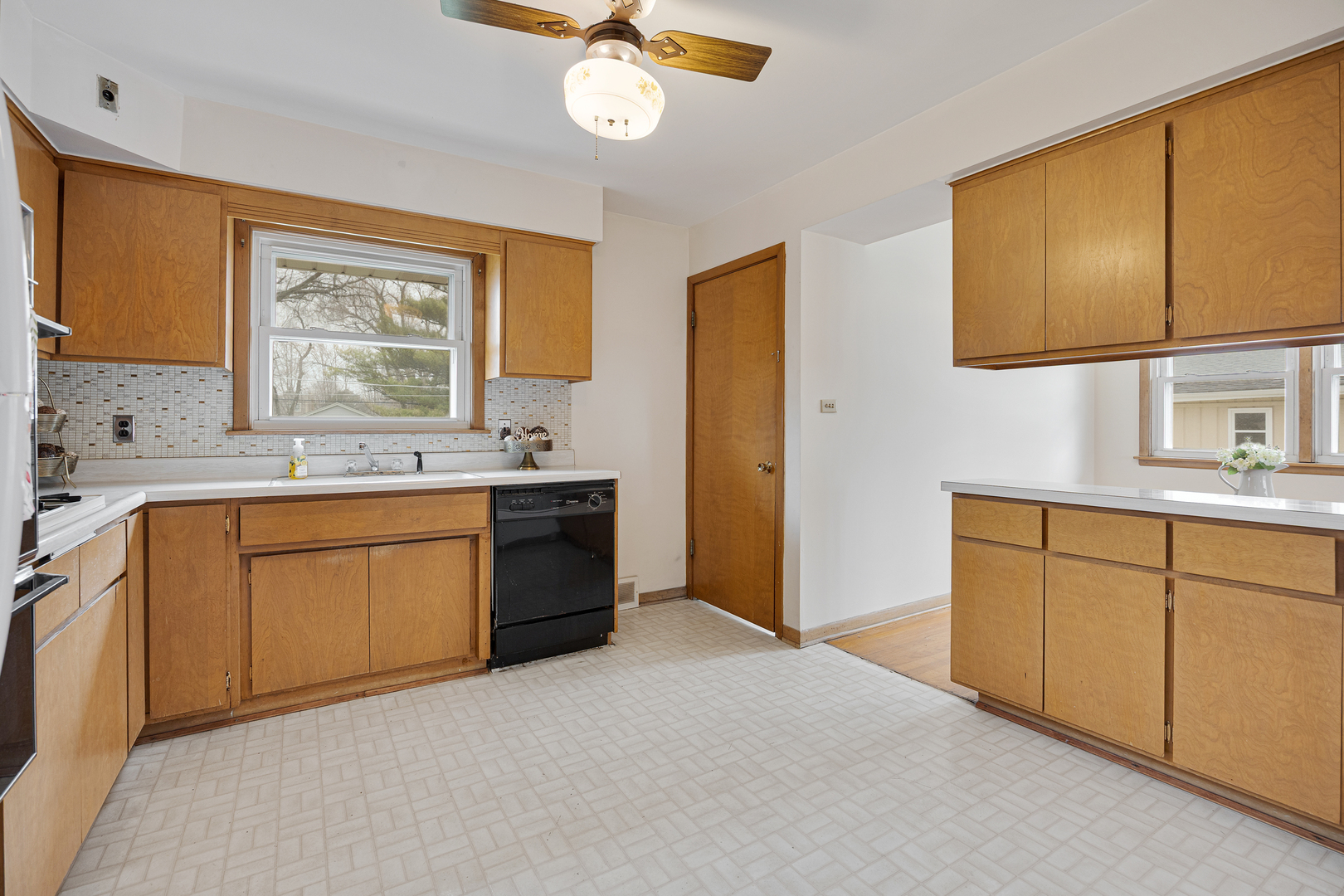 2701 Lee Street, Melrose Park, IL 60164