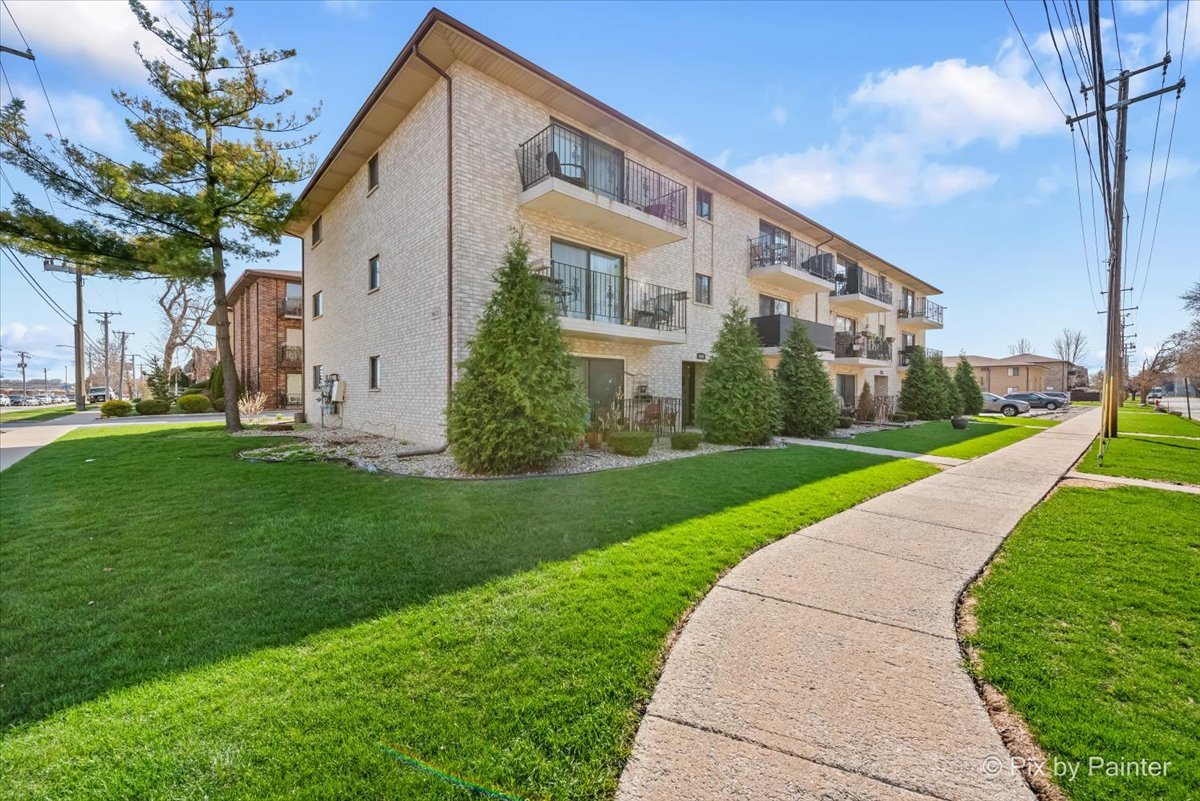 9800 Sayre Avenue #1C, Chicago Ridge, IL 60415