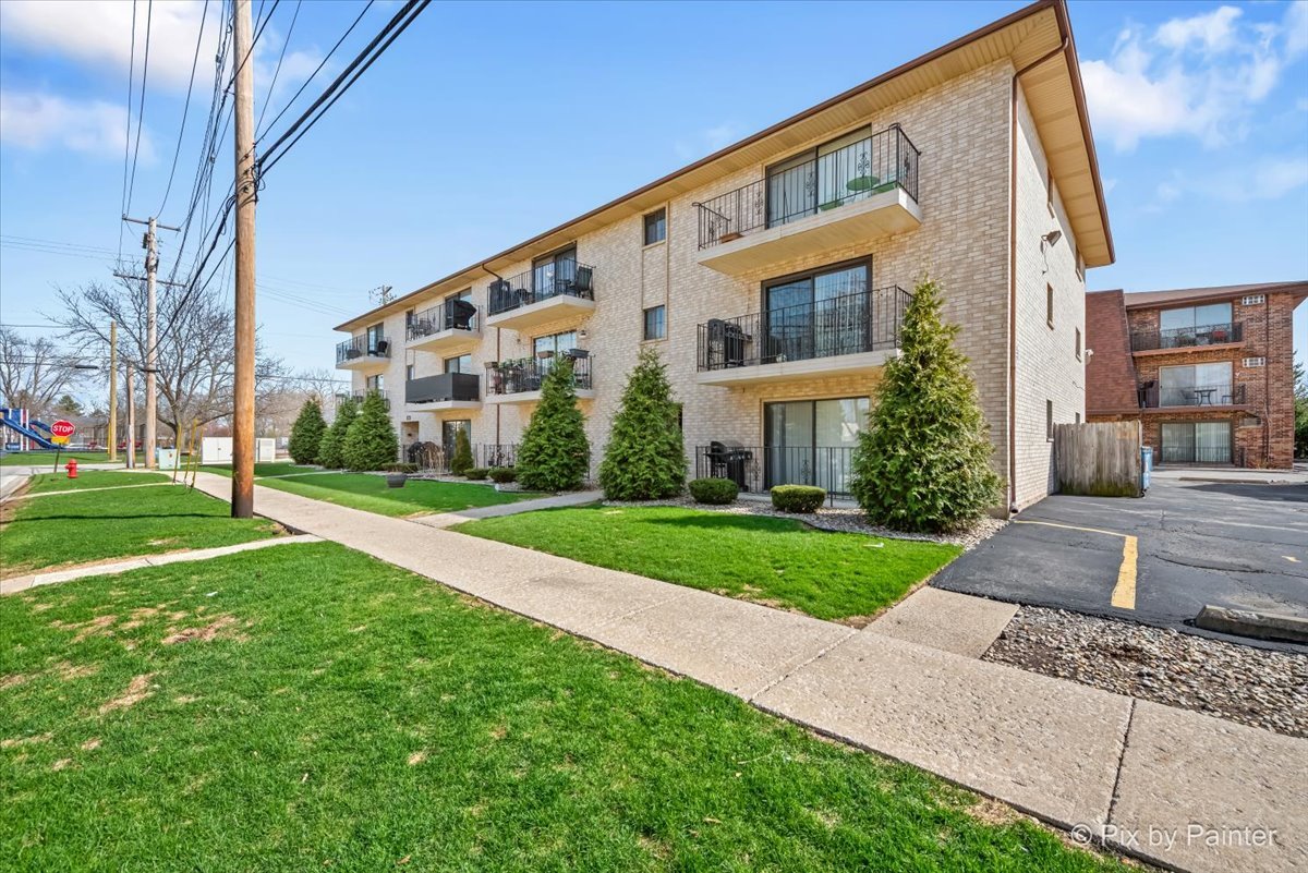 9800 Sayre Avenue #1C, Chicago Ridge, IL 60415