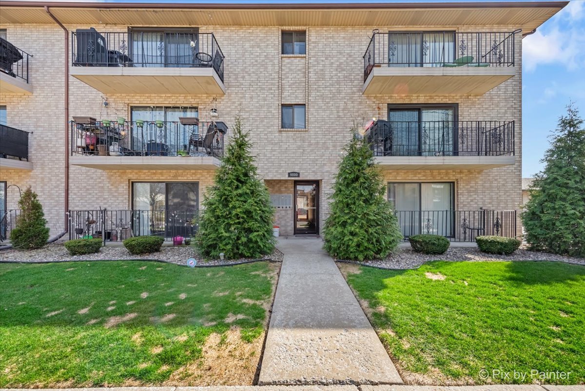 9800 Sayre Avenue #1C, Chicago Ridge, IL 60415