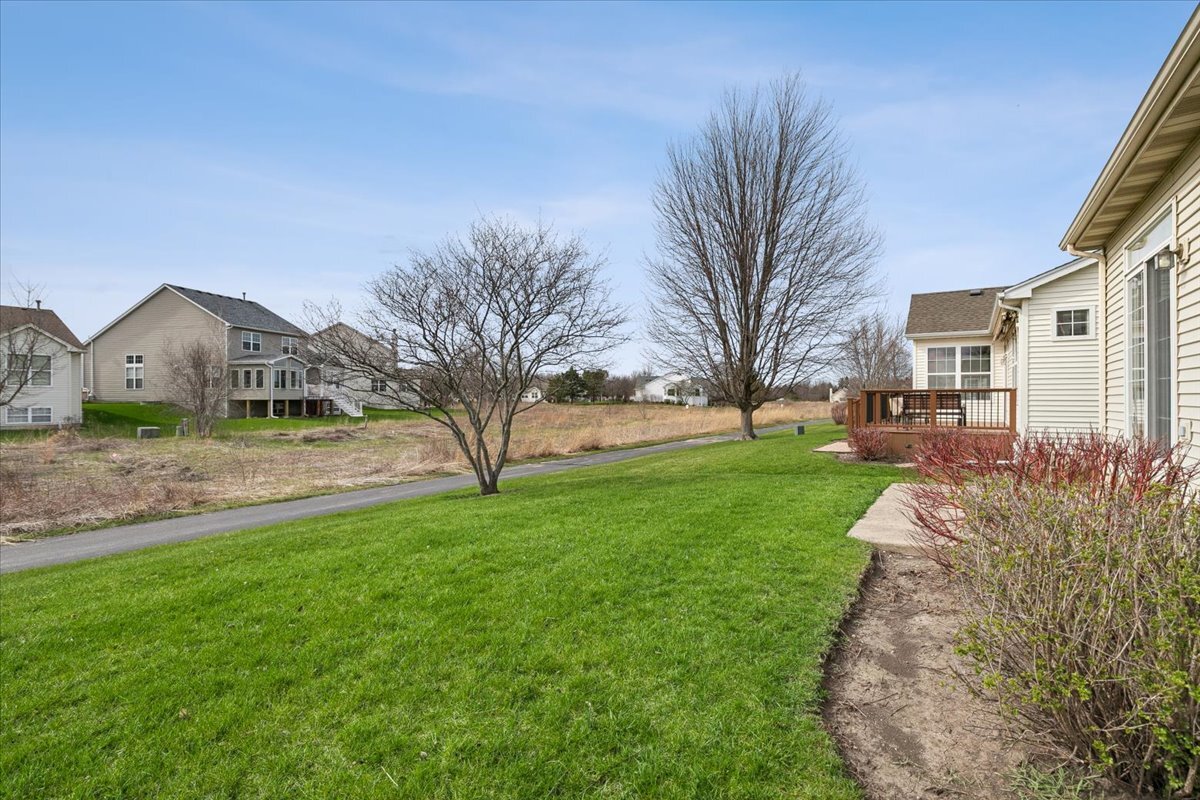 2238 Carillon Drive, Grayslake, IL 60030