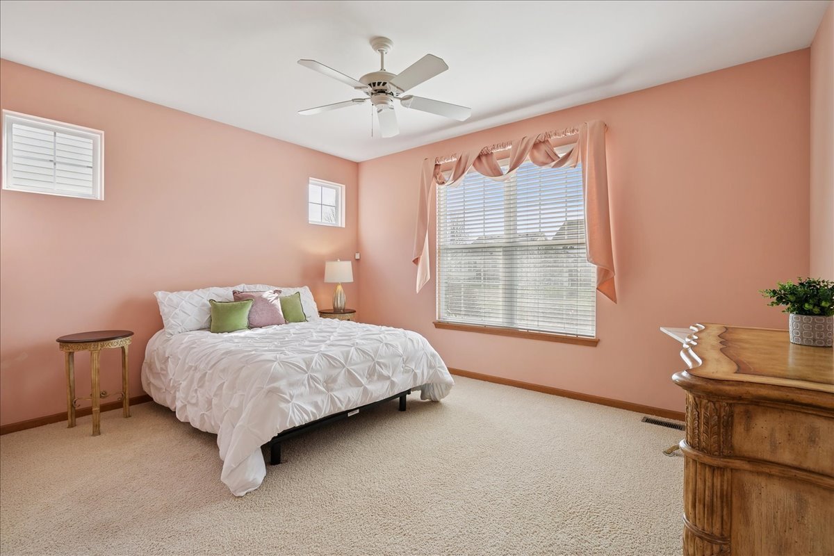 2238 Carillon Drive, Grayslake, IL 60030