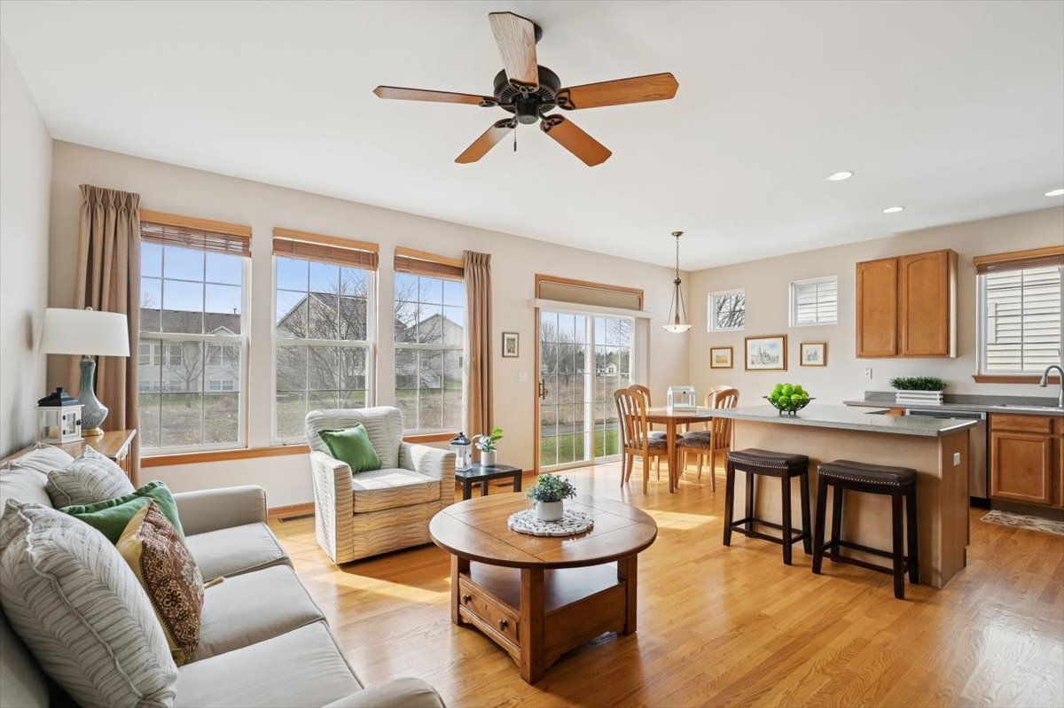 2238 Carillon Drive, Grayslake, IL 60030