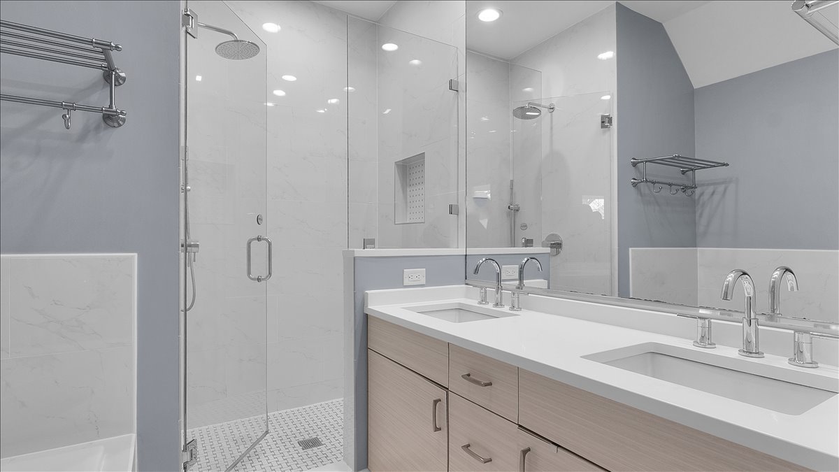 5743 S Kimbark Avenue, Chicago, IL 60637