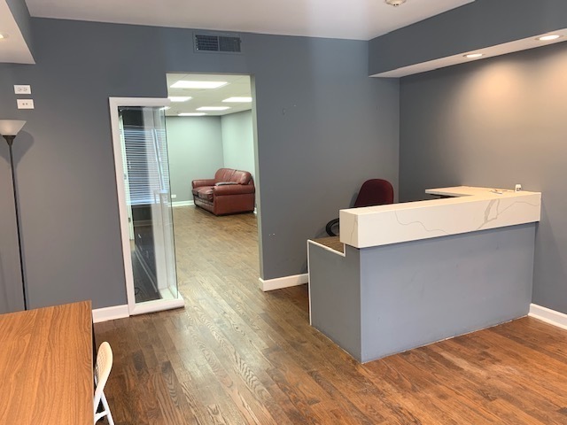 1616 Ogden Avenue, Lisle, IL 60532