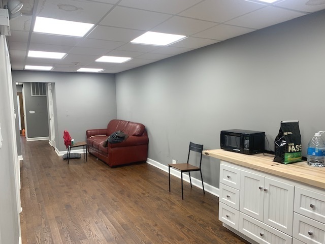 1616 Ogden Avenue, Lisle, IL 60532