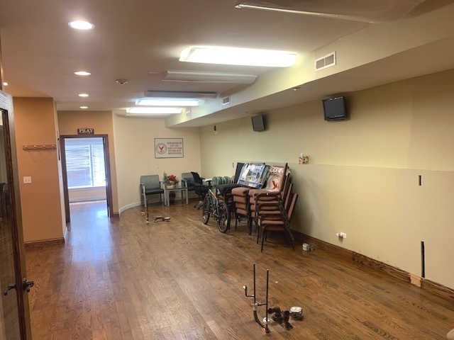 1616 Ogden Avenue, Lisle, IL 60532