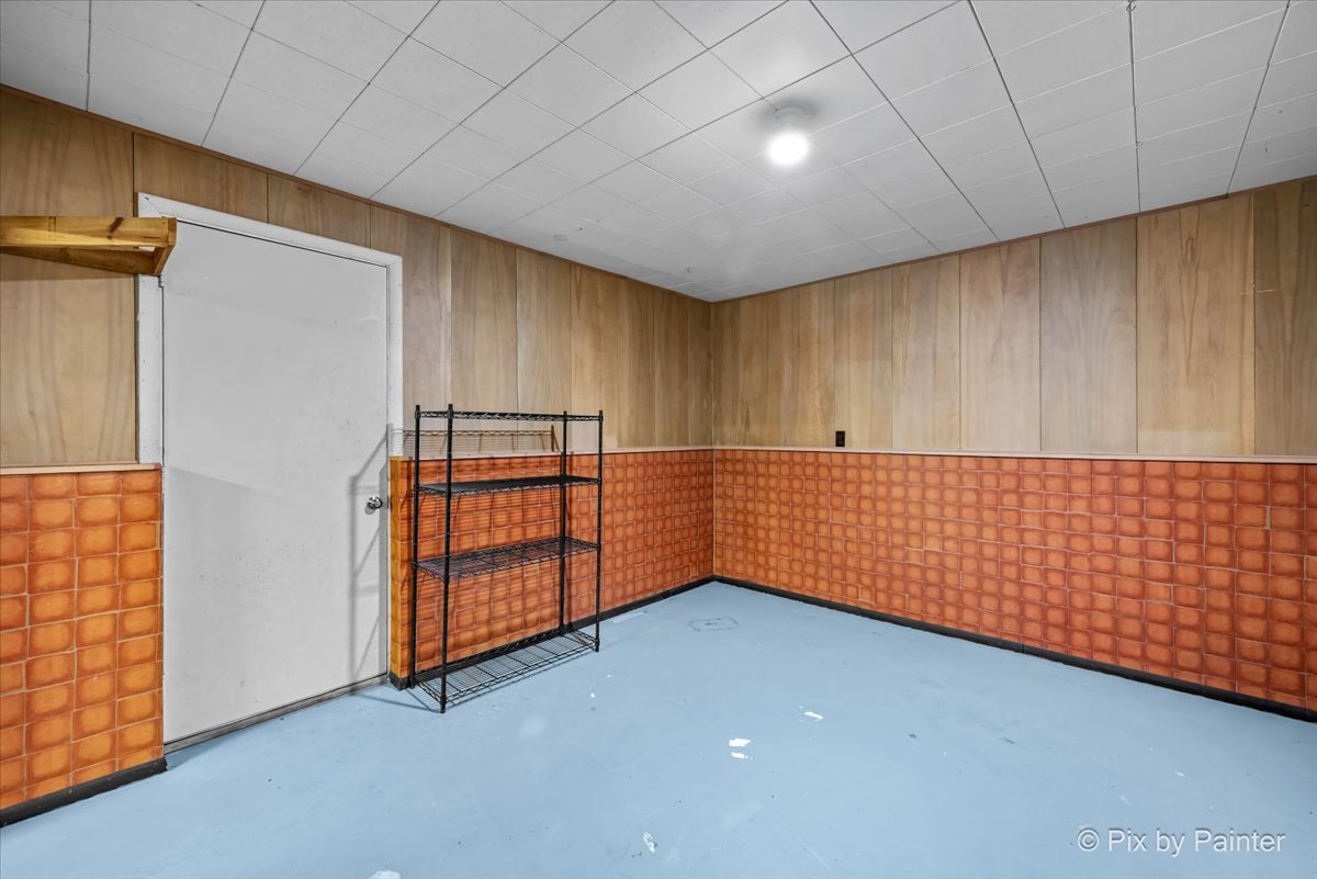 876 Darlington Lane, Crystal Lake, IL 60014