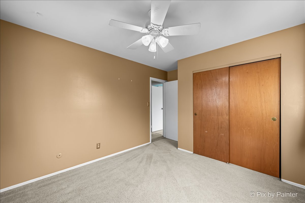 876 Darlington Lane, Crystal Lake, IL 60014