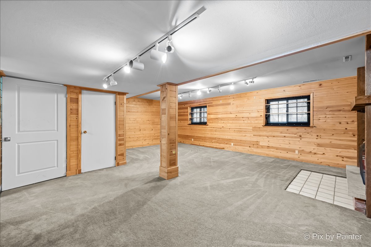 876 Darlington Lane, Crystal Lake, IL 60014