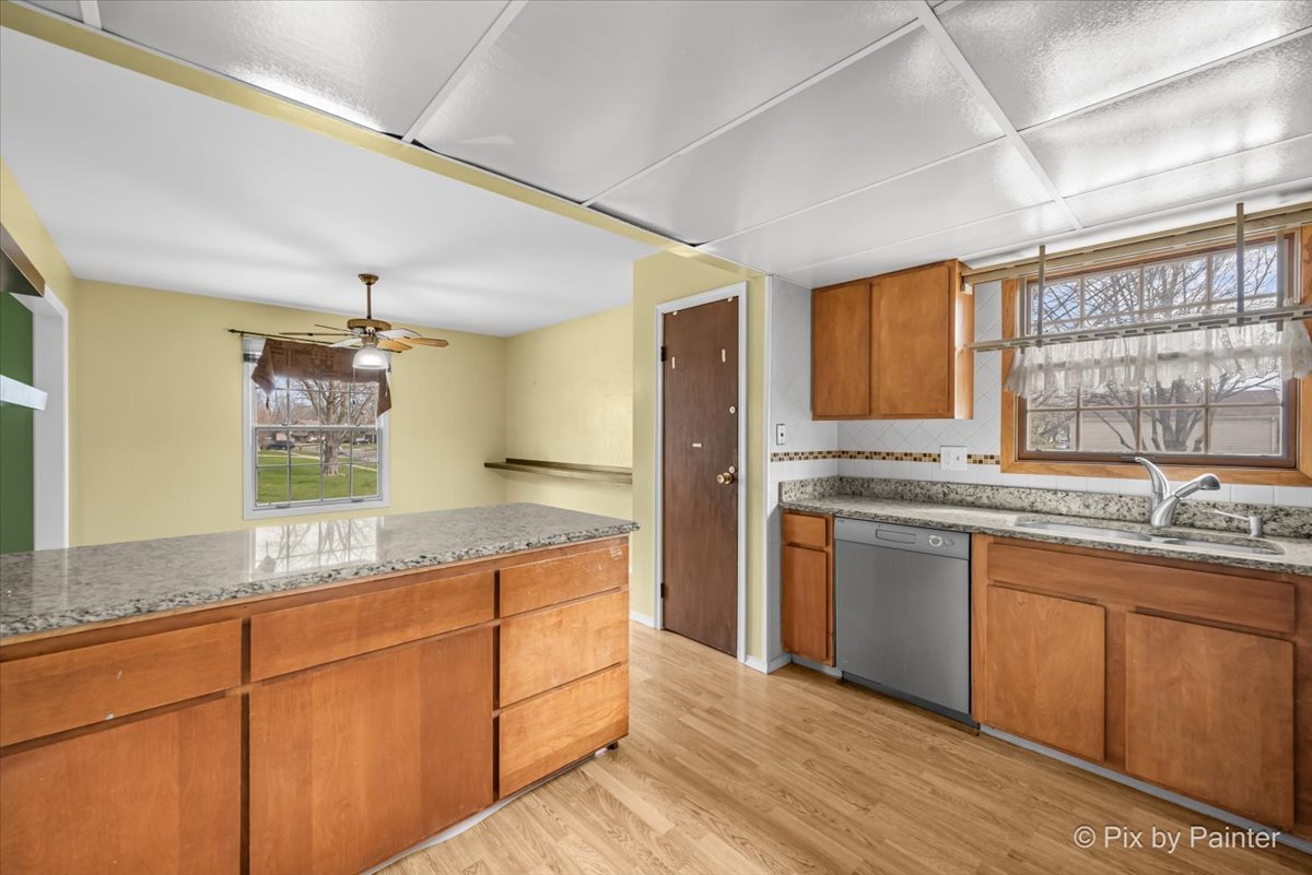 876 Darlington Lane, Crystal Lake, IL 60014