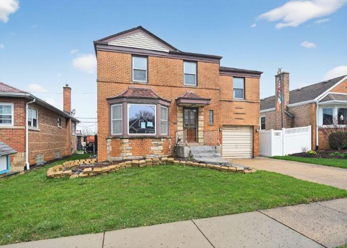 2764 W 95th Place, Evergreen Park, IL 60805