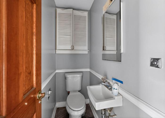 2764 W 95th Place, Evergreen Park, IL 60805