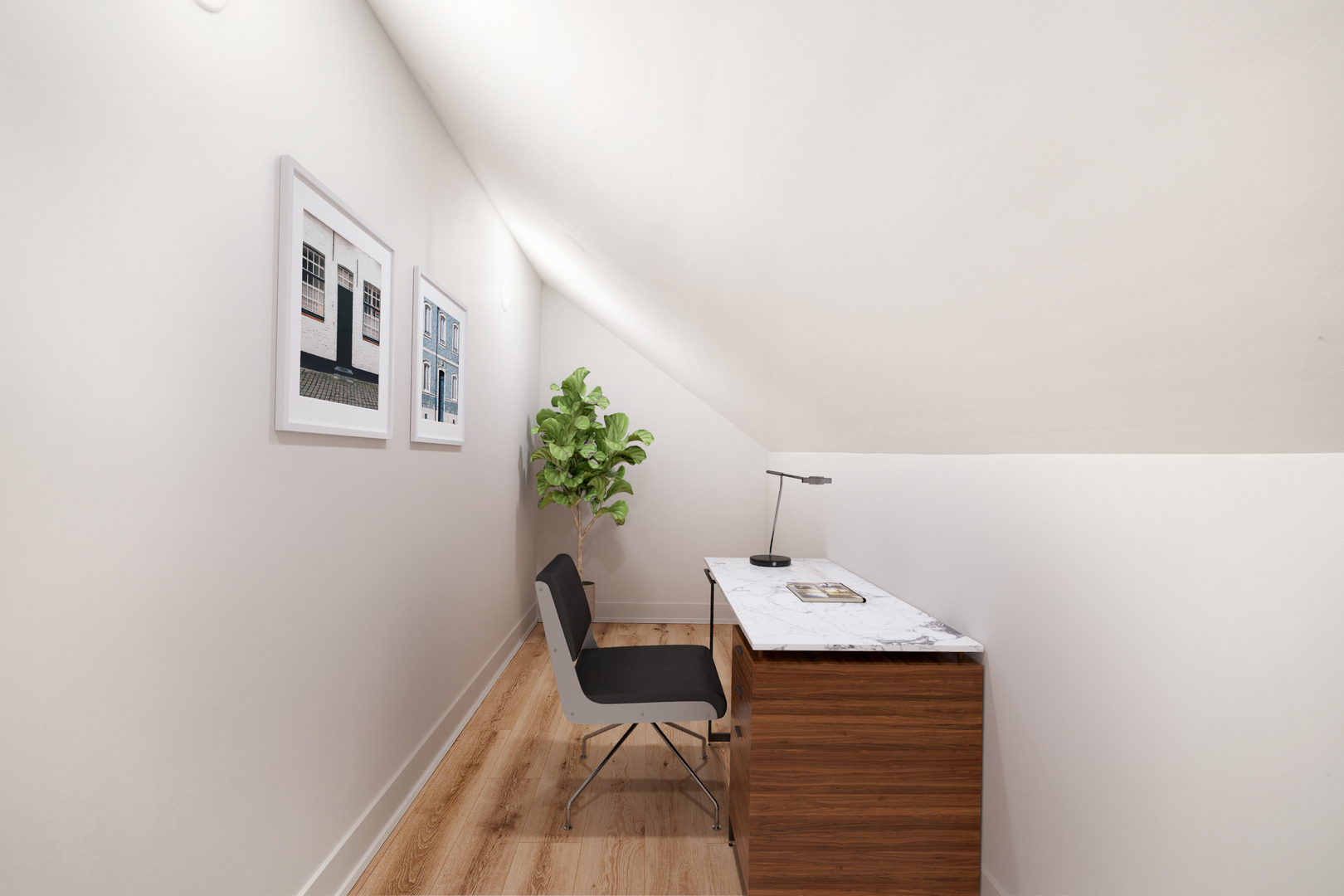 7955 S Colfax Avenue, Chicago, IL 60617