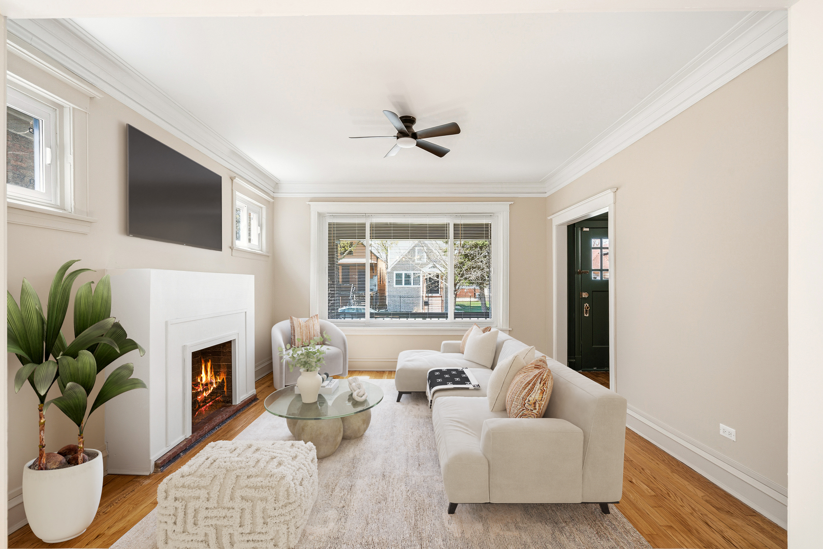 7955 S Colfax Avenue, Chicago, IL 60617