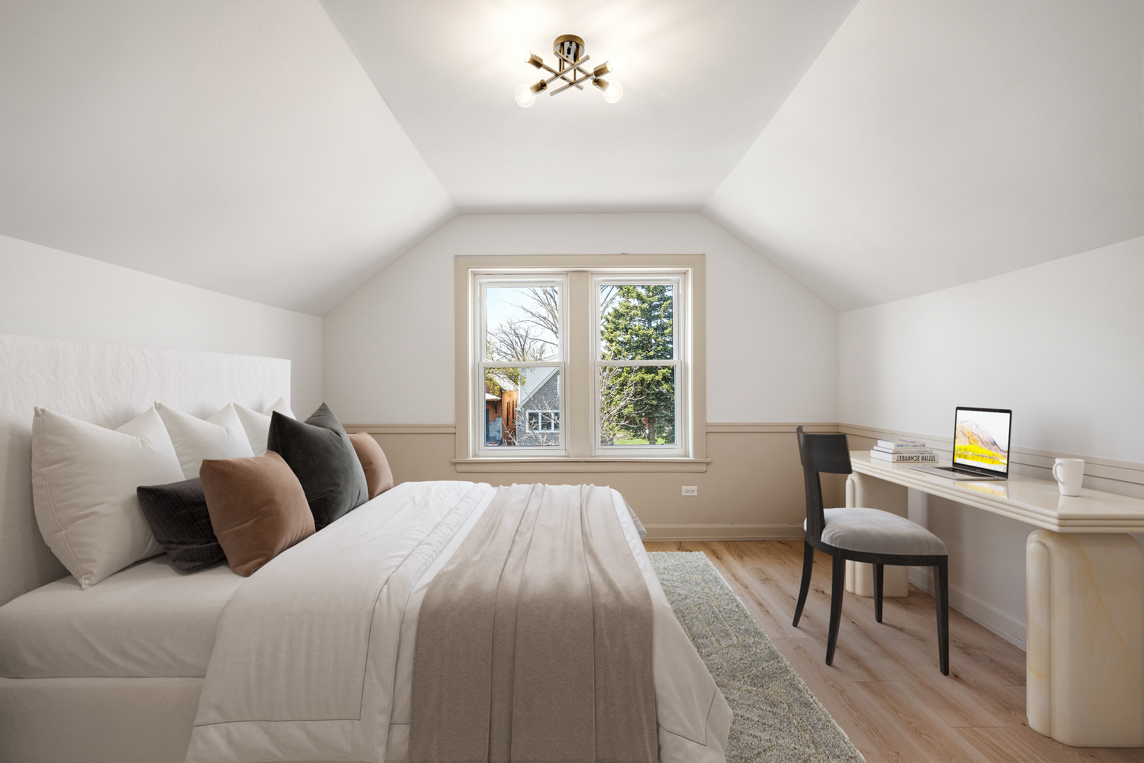 7955 S Colfax Avenue, Chicago, IL 60617