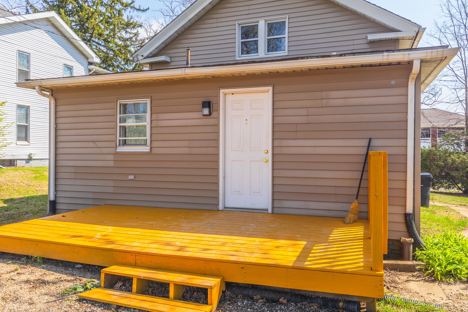 706 N Prairie Street, Bloomington, IL 61701