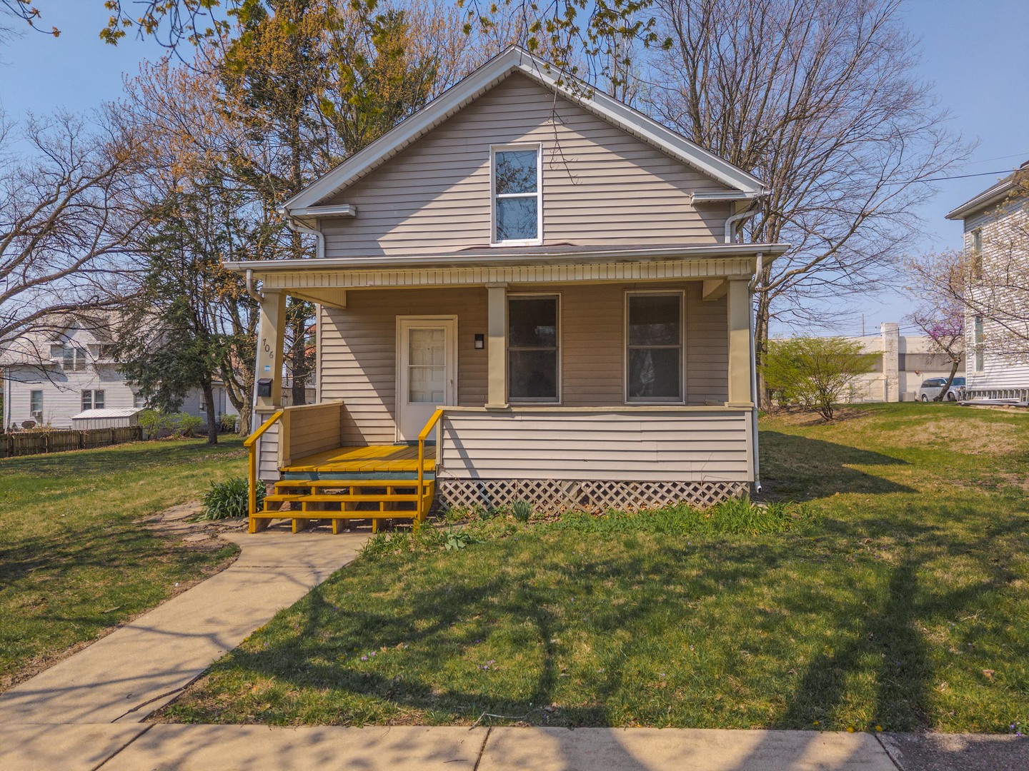 706 N Prairie Street, Bloomington, IL 61701