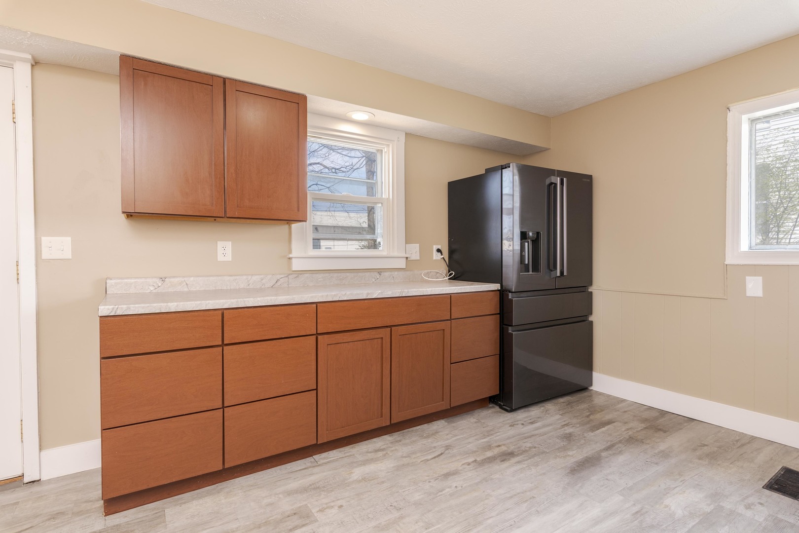 706 N Prairie Street, Bloomington, IL 61701