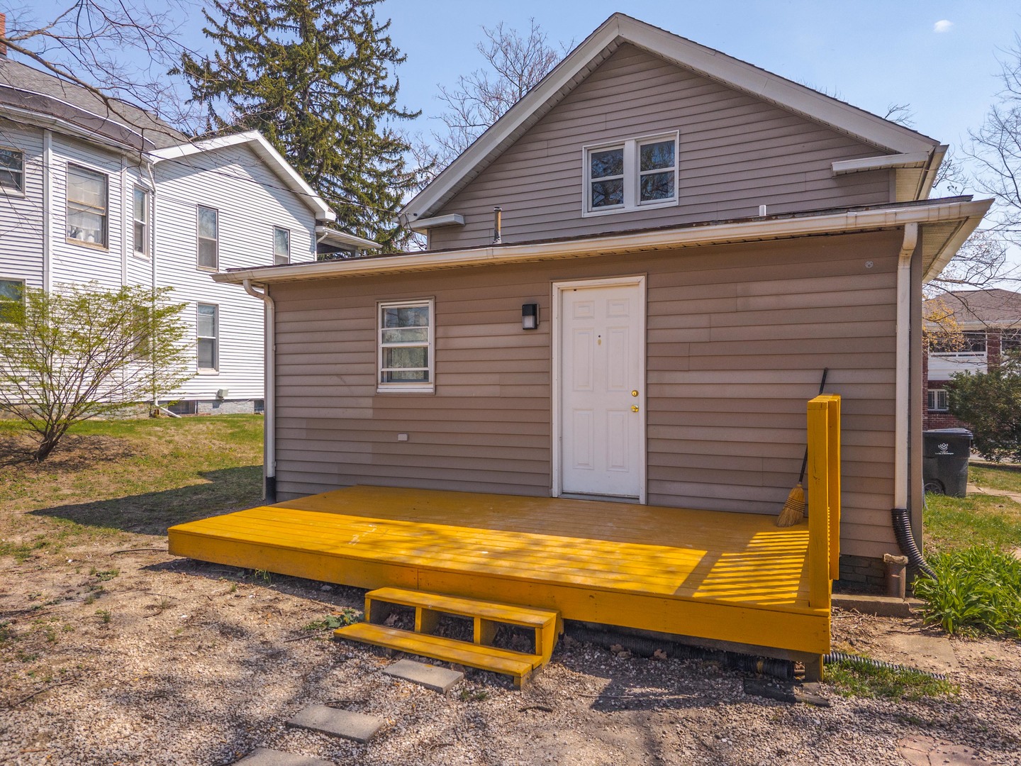 706 N Prairie Street, Bloomington, IL 61701