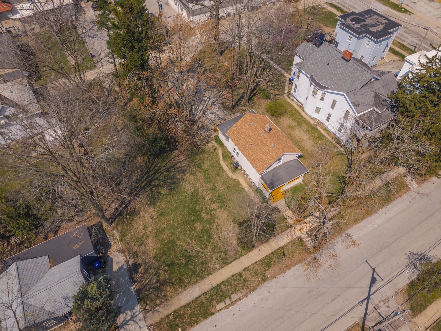 706 N Prairie Street, Bloomington, IL 61701