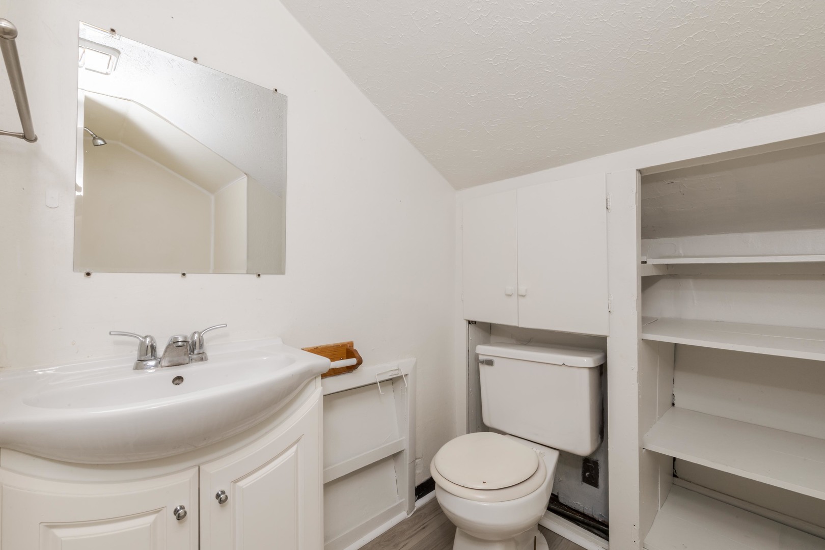 706 N Prairie Street, Bloomington, IL 61701