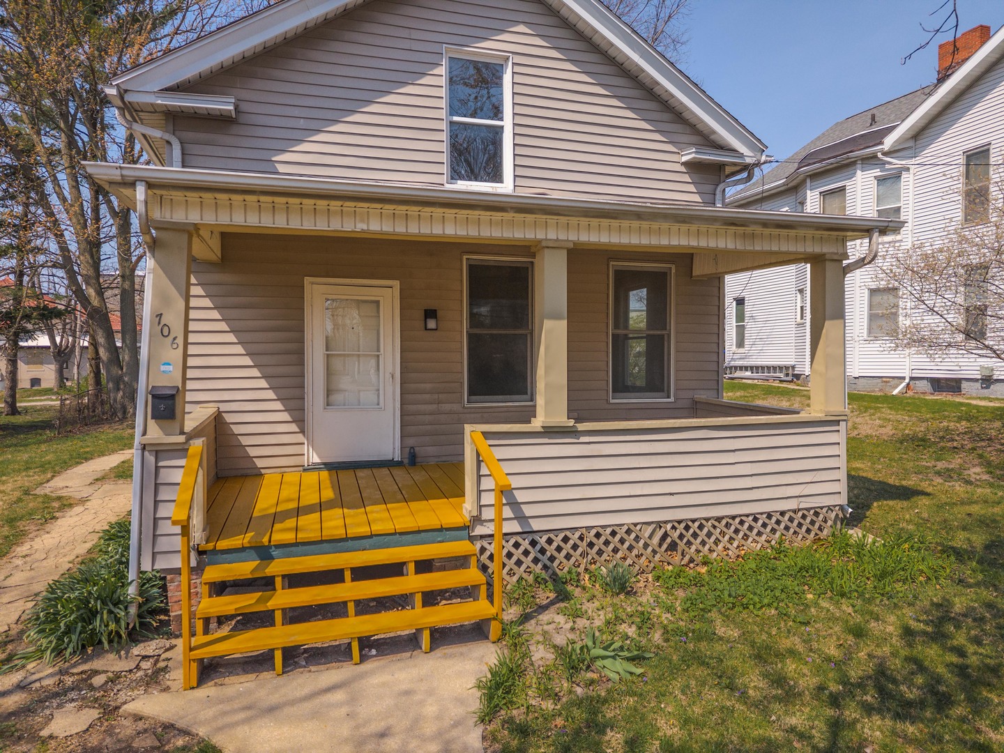 706 N Prairie Street, Bloomington, IL 61701