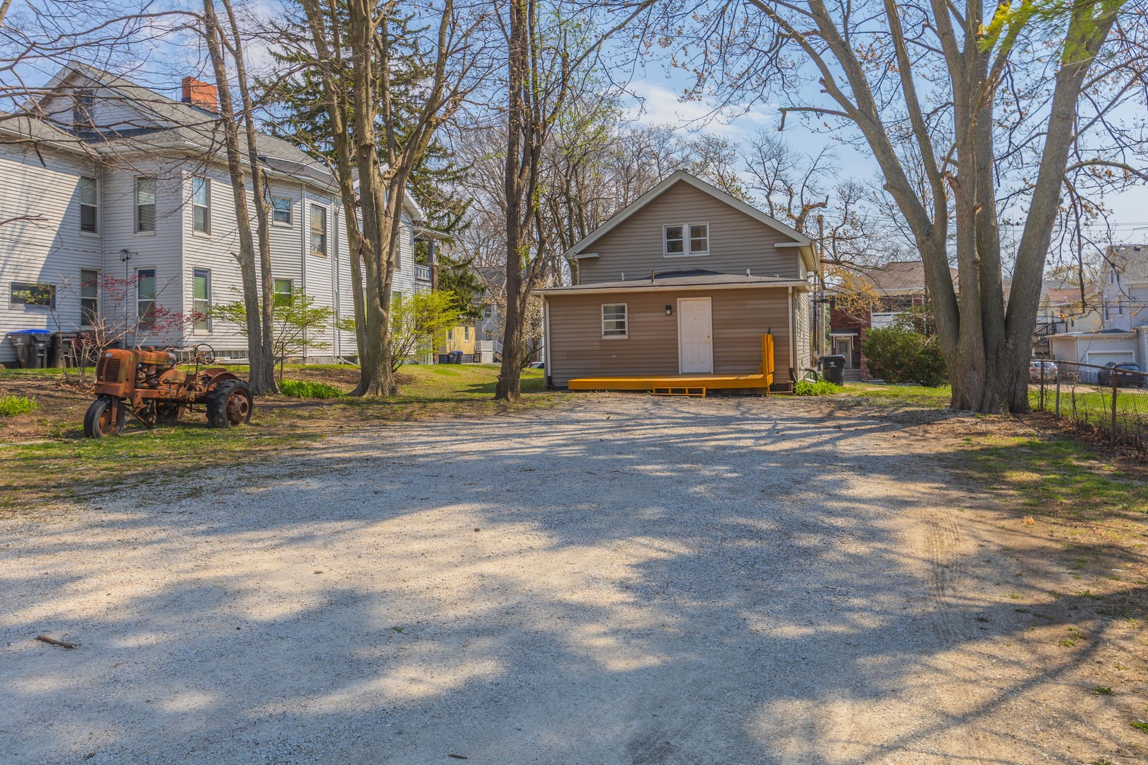 706 N Prairie Street, Bloomington, IL 61701