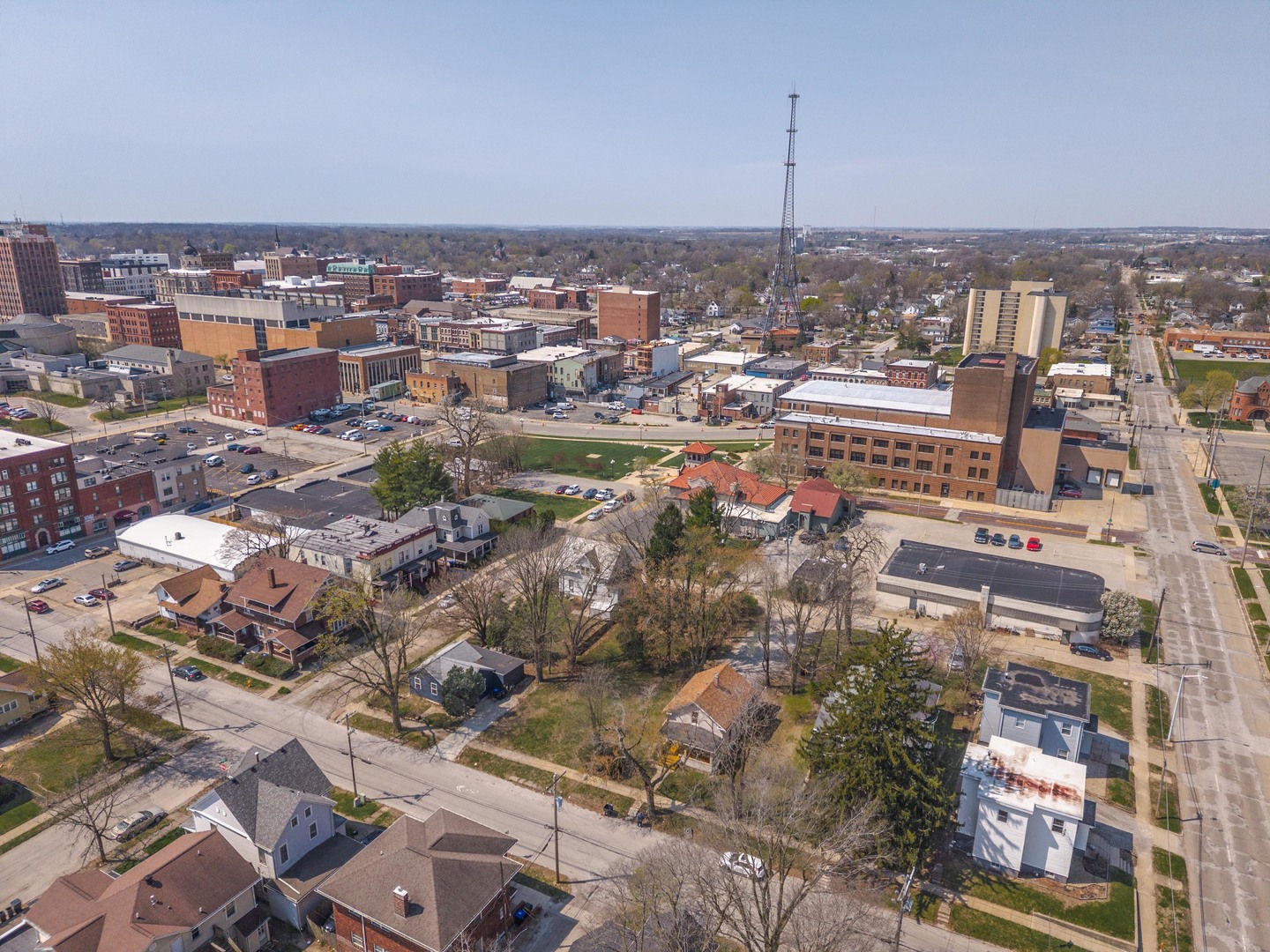 706 N Prairie Street, Bloomington, IL 61701