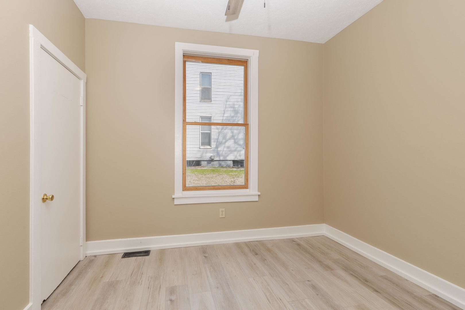 706 N Prairie Street, Bloomington, IL 61701