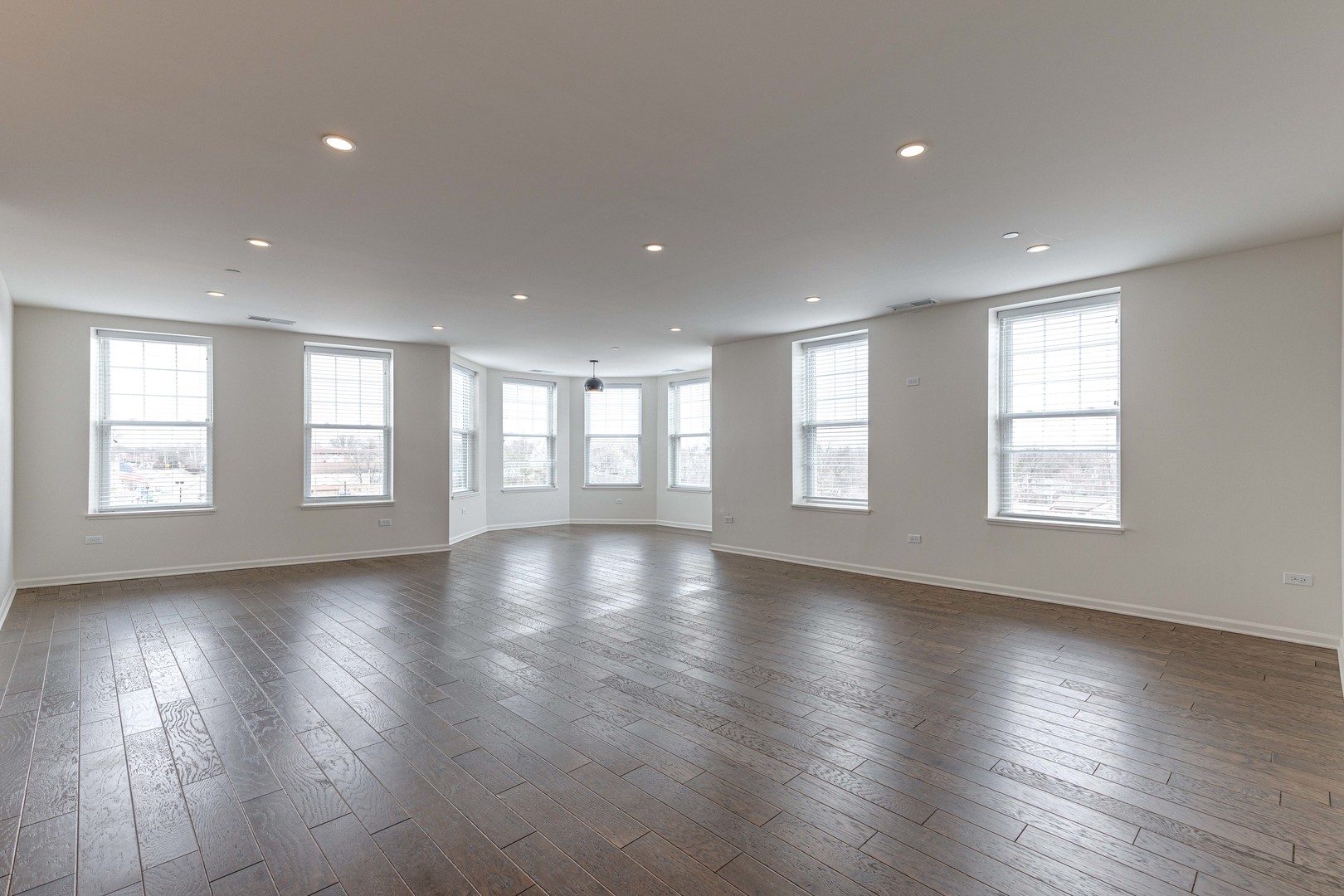 115 Lake Street #313, Libertyville, IL 60048