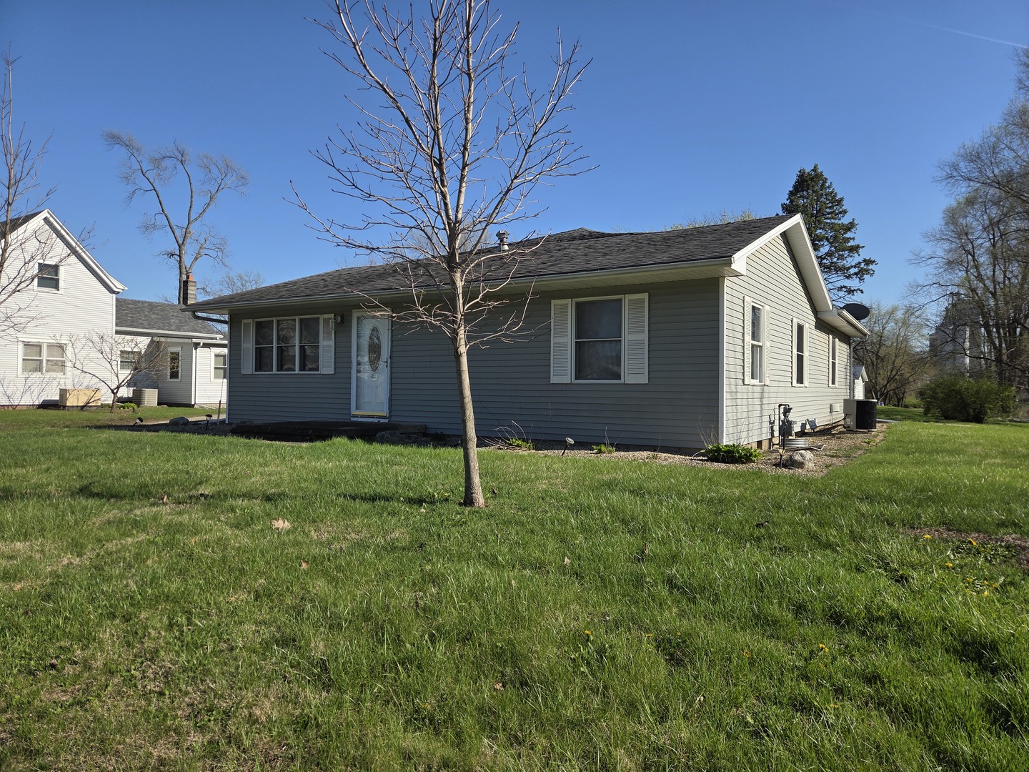 201 E Cleveland Street, Heyworth, IL 61745