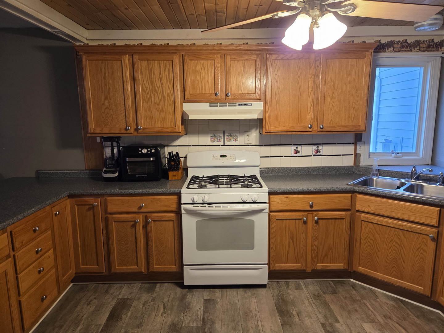 201 E Cleveland Street, Heyworth, IL 61745