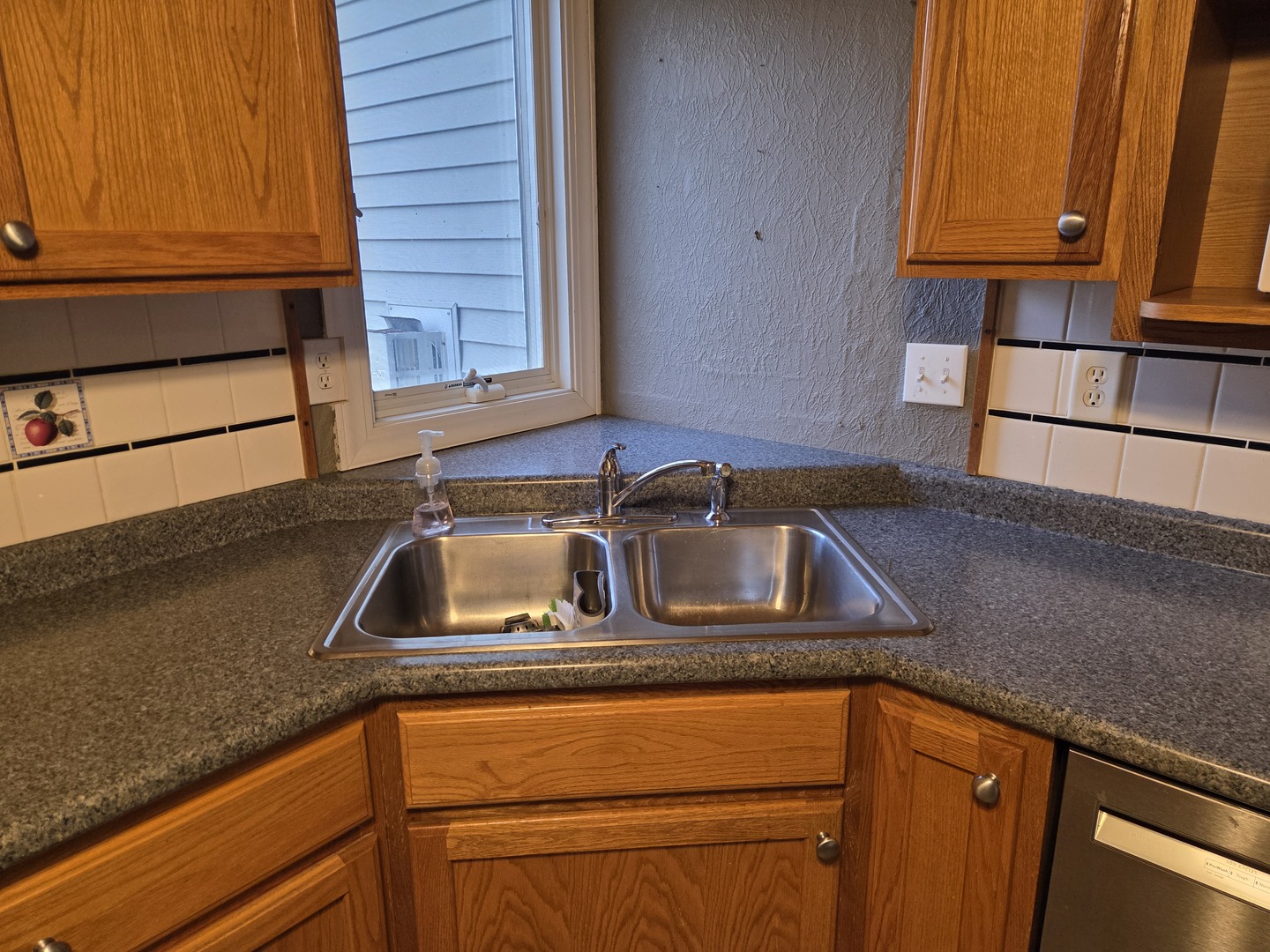 201 E Cleveland Street, Heyworth, IL 61745