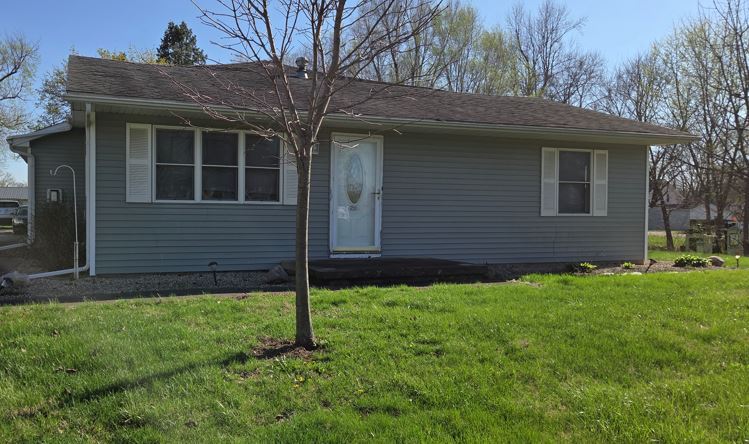 201 E Cleveland Street, Heyworth, IL 61745