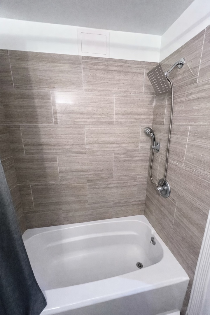 2129 N Southport Avenue #2C, Chicago, IL 60614