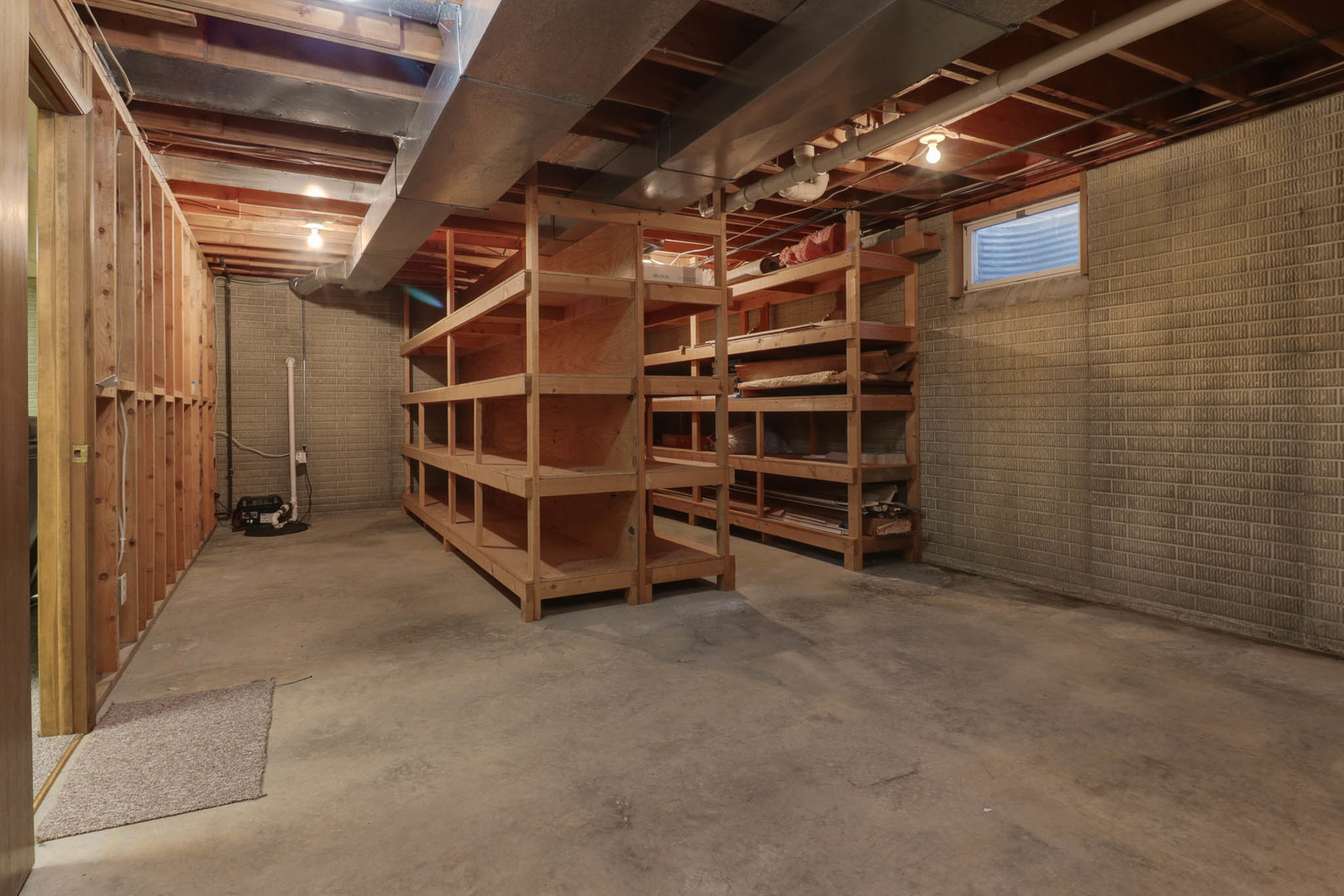 1 Millard Court, Minier, IL 61759