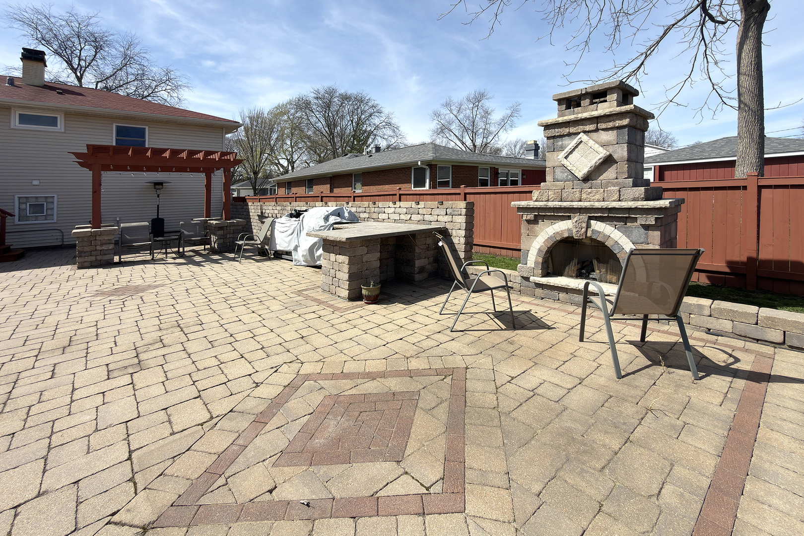 2808 dove Street, Rolling Meadows, IL 60008