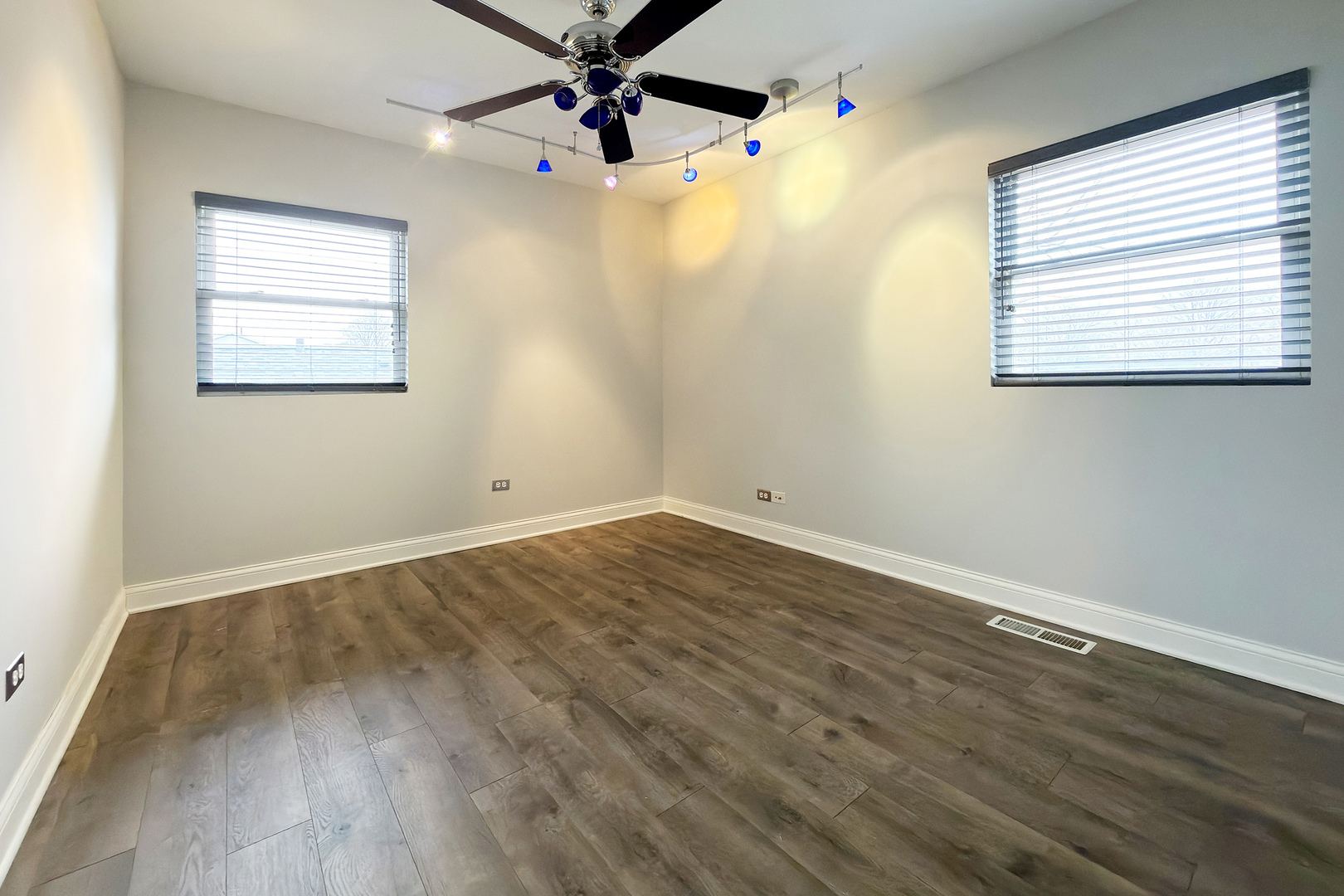 2808 dove Street, Rolling Meadows, IL 60008