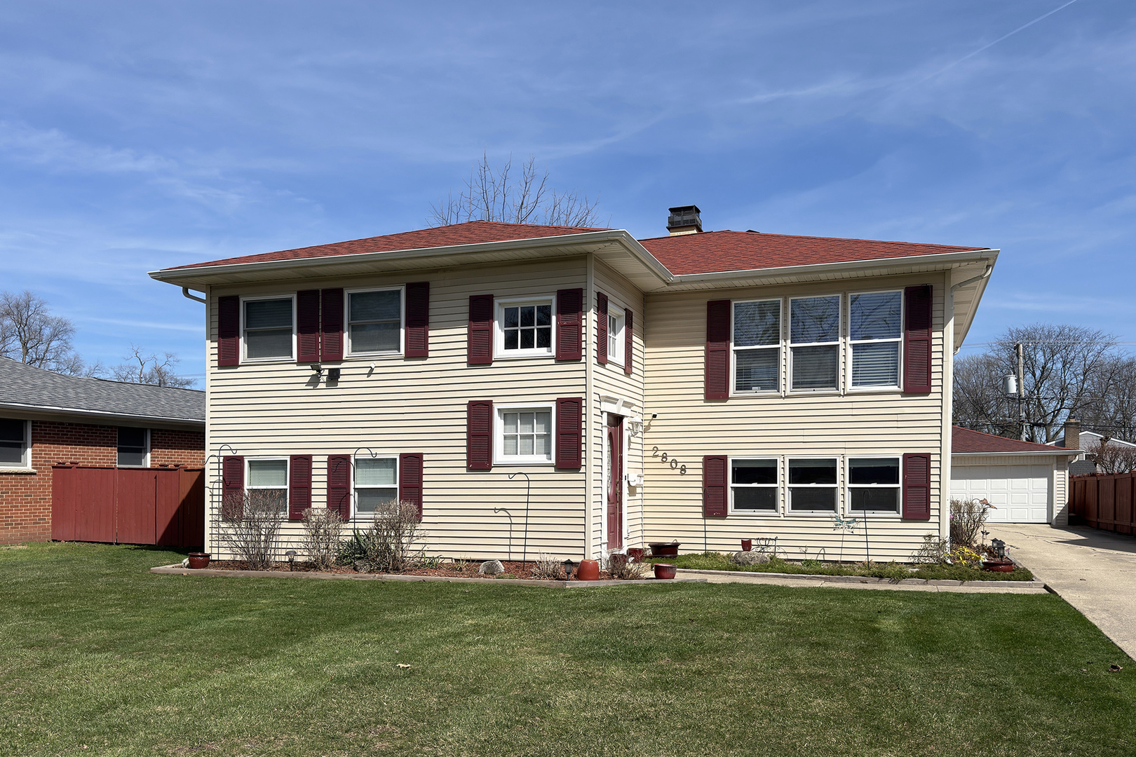 2808 dove Street, Rolling Meadows, IL 60008