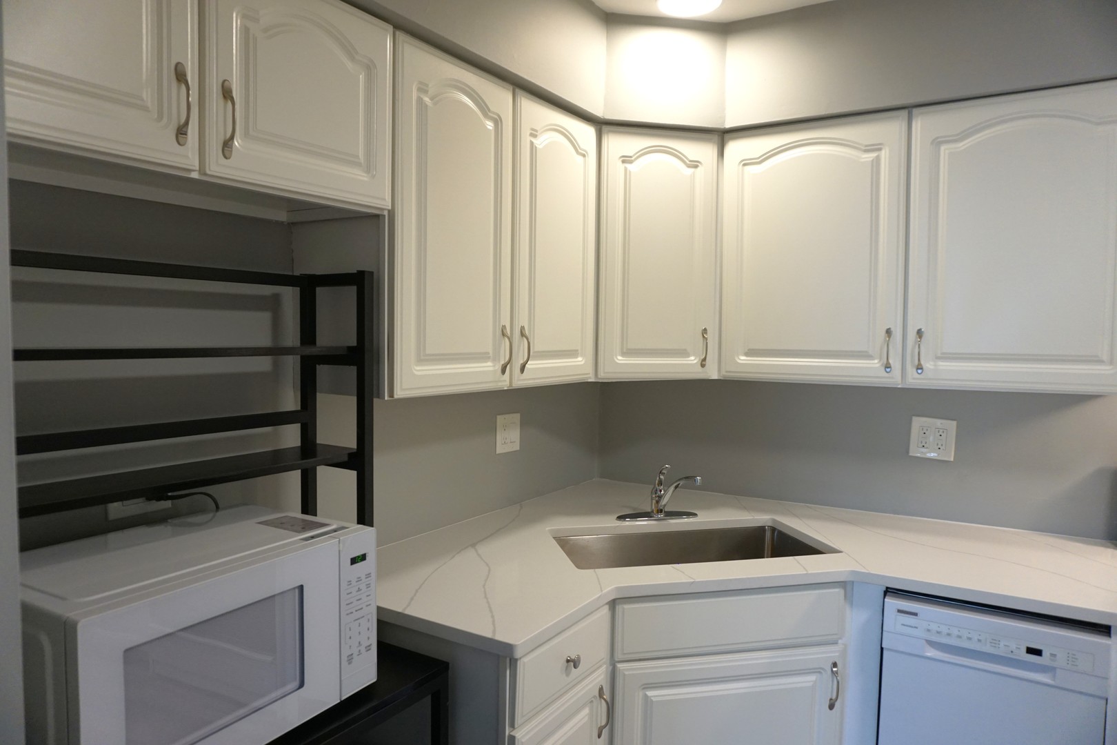 2650 Brookwood Way Drive #118B, Rolling Meadows, IL 60008