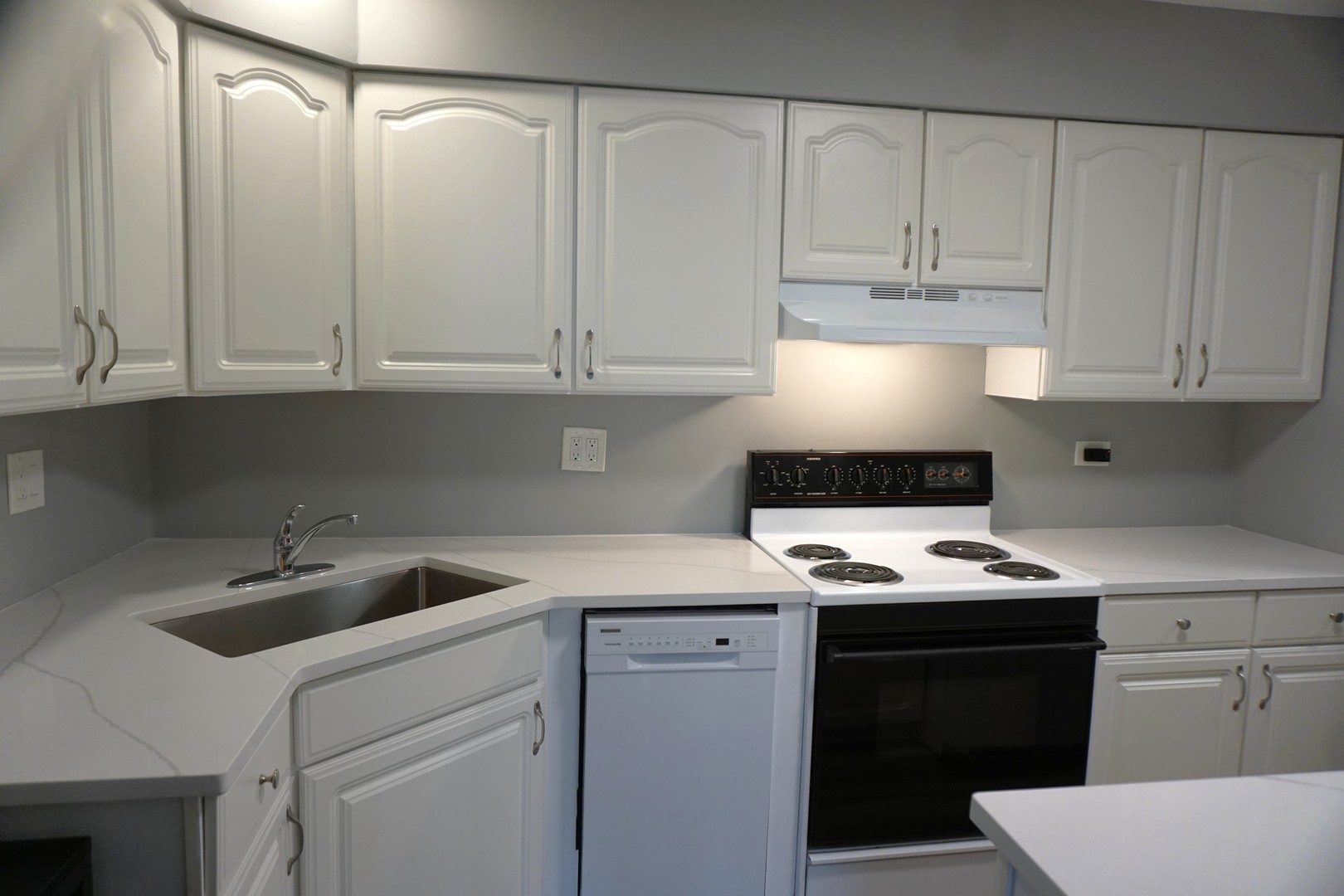 2650 Brookwood Way Drive #118B, Rolling Meadows, IL 60008