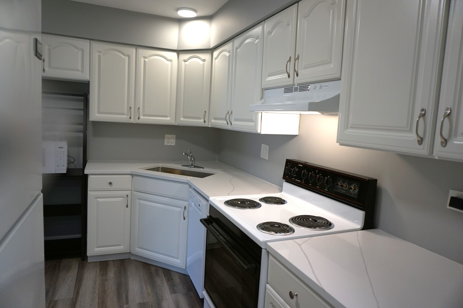 2650 Brookwood Way Drive #118B, Rolling Meadows, IL 60008