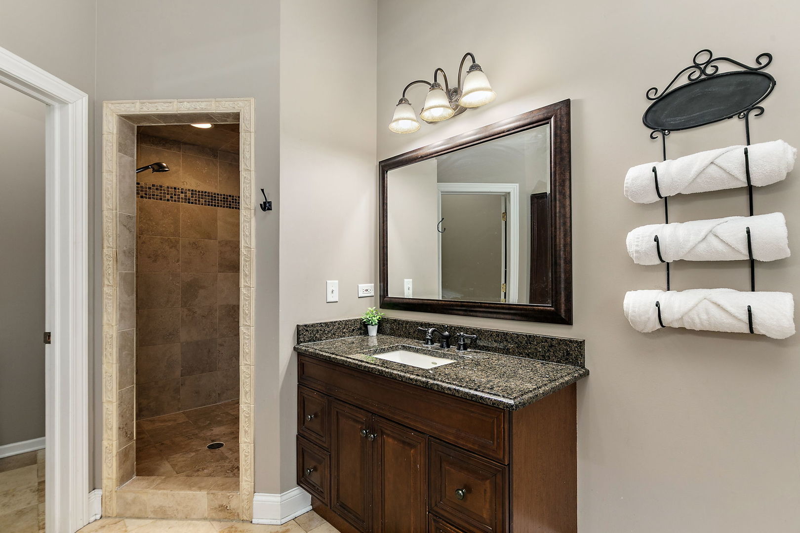 1211 Coyote Trail, Hampshire, IL 60140