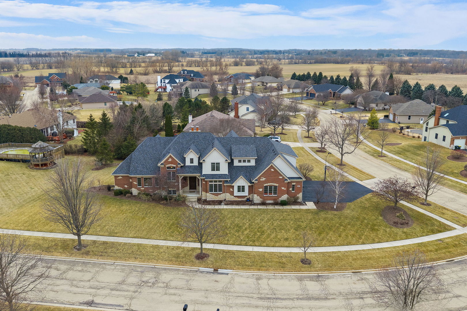 1211 Coyote Trail, Hampshire, IL 60140