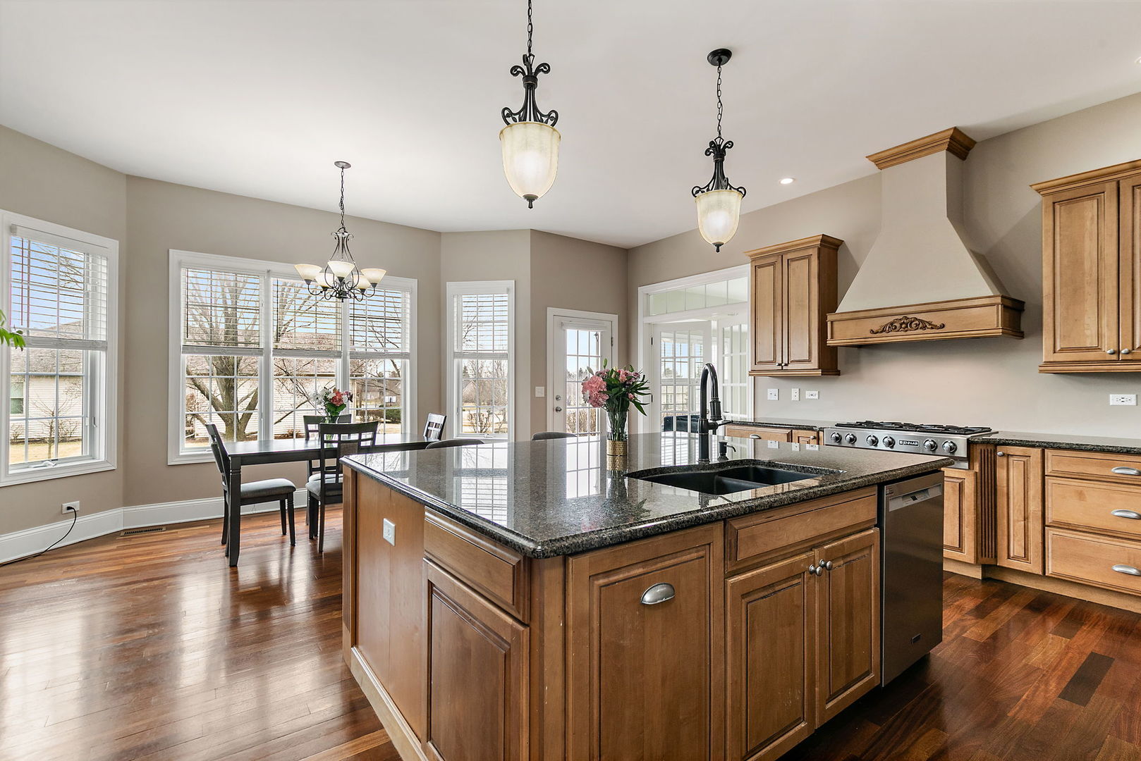 1211 Coyote Trail, Hampshire, IL 60140