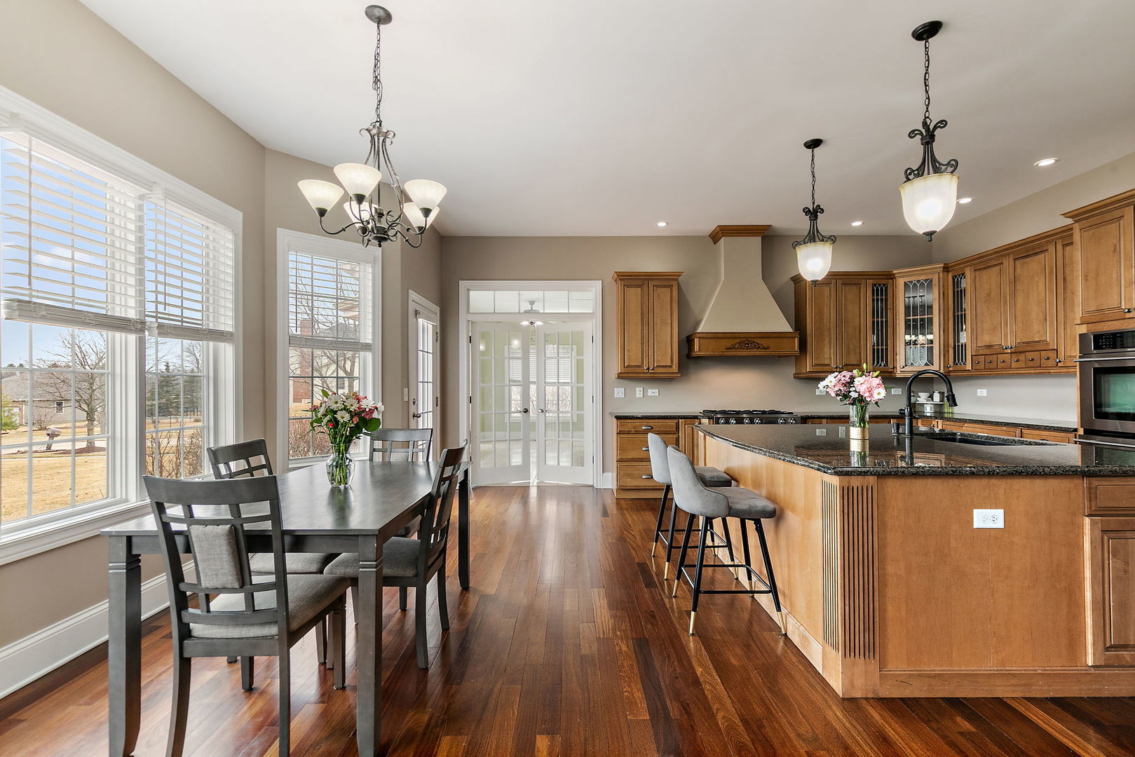 1211 Coyote Trail, Hampshire, IL 60140