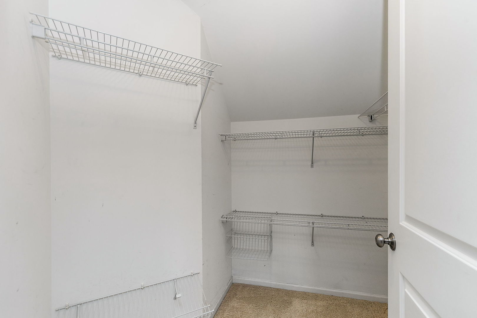 1211 Coyote Trail, Hampshire, IL 60140